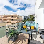 Lujoso Apartamento De 2 Habitaciones Con Vistas